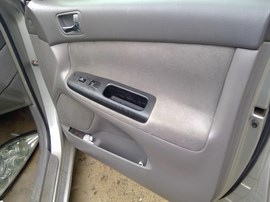 2005 TOYOTA CAMRY, SILVER, LE MODEL, 2.4L, AT. Z26295